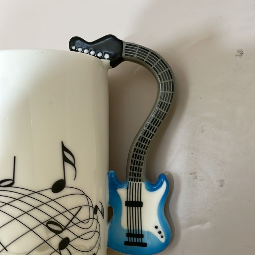 LANHONG GUITAR MUG - Picture 3 of 6